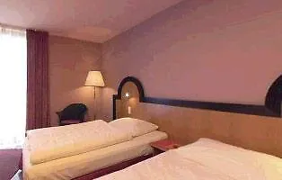 弗齐帕拉斯特酒店 4* 格兰河畔圣法伊特