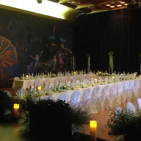 Hotel Fuchspalast 4*