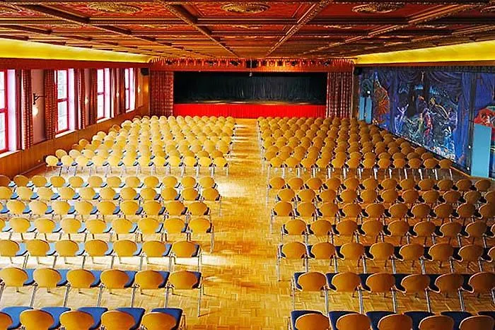 弗齐帕拉斯特酒店 4*