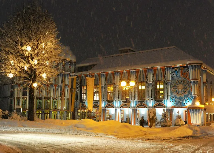 弗齐帕拉斯特酒店 4*